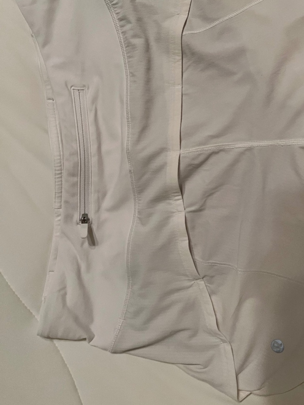 Shorts - Picture 2 of 3